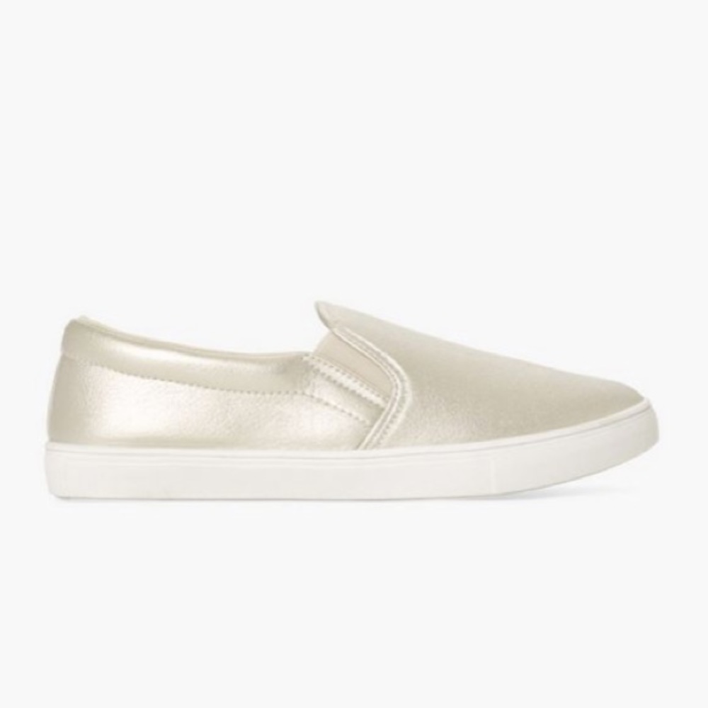 NWT Alice Sneaker - Picture 2 of 5